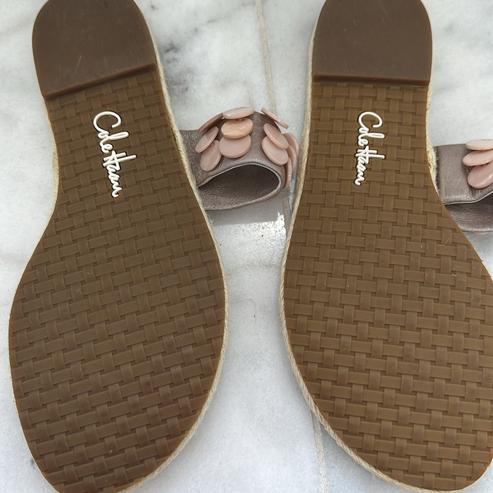Cole Hann shell sandal - Picture 4 of 5
